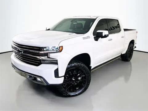 Another view of 2020 Chevrolet Silverado 1500 High Country for sale in Fort Myers, FL at CarLink Fort Myers