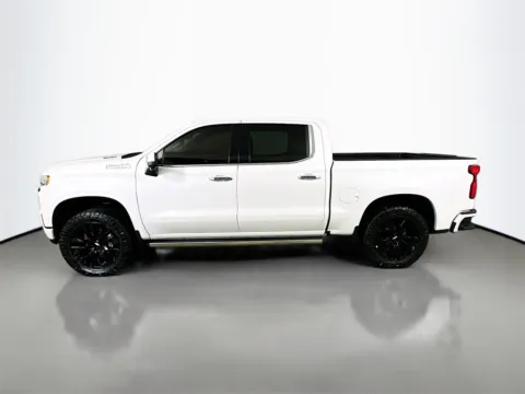 More photos of 2020 Chevrolet Silverado 1500 High Country at CarLink Fort Myers, FL