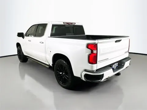 More photos of 2020 Chevrolet Silverado 1500 High Country at CarLink Fort Myers, FL