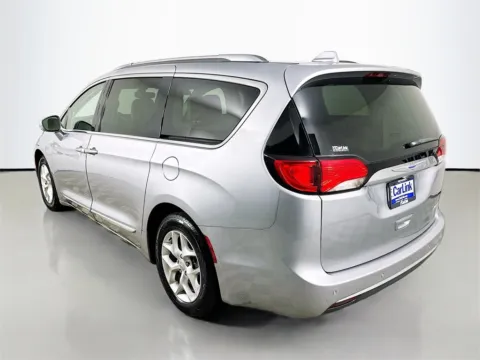 More photos of 2020 Chrysler Pacifica Limited at CarLink Fort Myers, FL