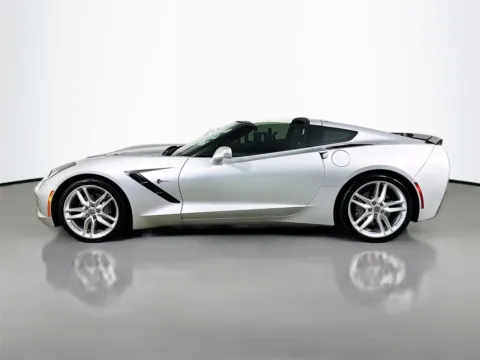 More photos of 2019 Chevrolet Corvette Stingray at CarLink Fort Myers, FL