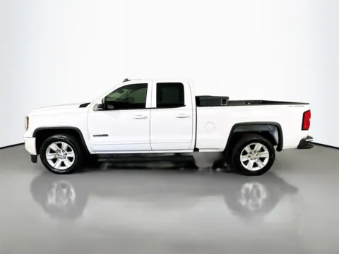 More photos of 2017 GMC Sierra 1500 at CarLink Fort Myers, FL