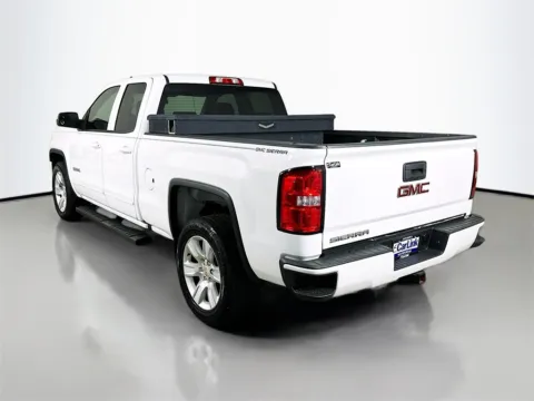 More photos of 2017 GMC Sierra 1500 at CarLink Fort Myers, FL