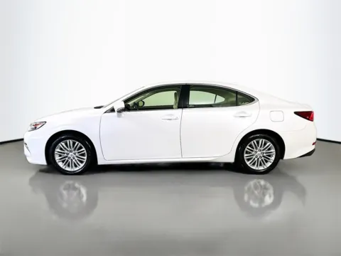 More photos of 2017 Lexus ES 350 at CarLink Fort Myers, FL