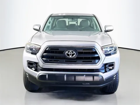 Photos of 2016 Toyota Tacoma SR5 for sale in Fort Myers, FL at CarLink Fort Myers