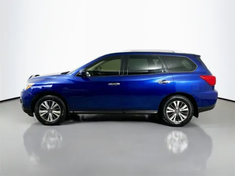 More photos of 2018 Nissan Pathfinder S at CarLink Fort Myers, FL