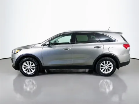 More photos of 2017 Kia Sorento LX at CarLink Fort Myers, FL