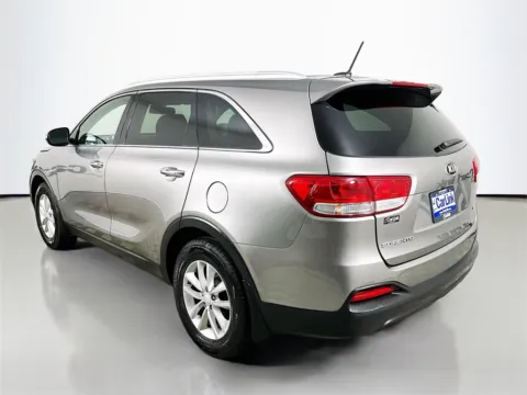 More photos of 2017 Kia Sorento LX at CarLink Fort Myers, FL