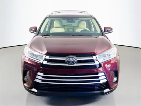 Photos of 2018 Toyota Highlander XLE for sale in Fort Myers, FL at CarLink Fort Myers