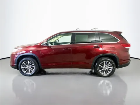 More photos of 2018 Toyota Highlander XLE at CarLink Fort Myers, FL