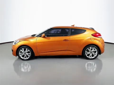 More photos of 2016 Hyundai Veloster at CarLink Fort Myers, FL