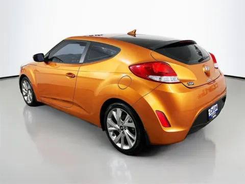 More photos of 2016 Hyundai Veloster at CarLink Fort Myers, FL