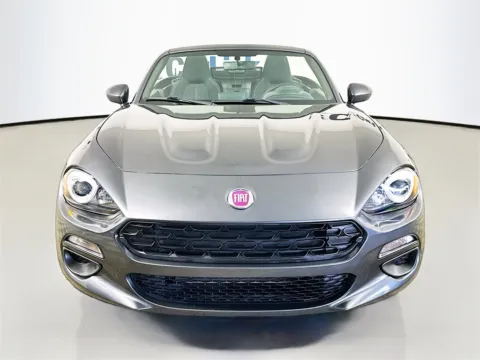 Photos of 2017 Fiat 124 Spider Classica for sale in Fort Myers, FL at CarLink Fort Myers