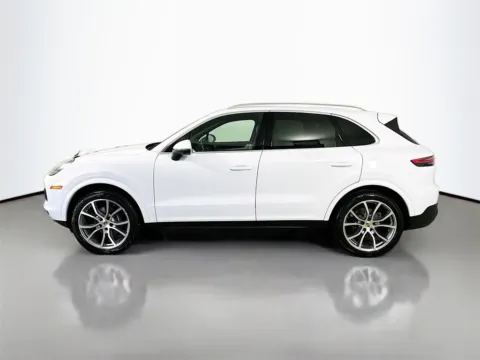 More photos of 2020 Porsche Cayenne at CarLink Fort Myers, FL