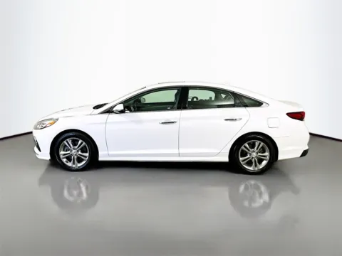 More photos of 2018 Hyundai Sonata Limited at CarLink Fort Myers, FL