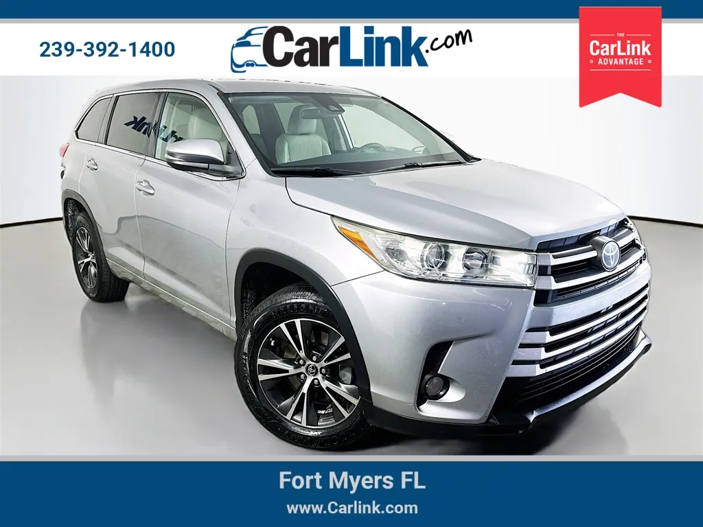 Silver 2018 Toyota Highlander LE for sale in Fort Myers, FL