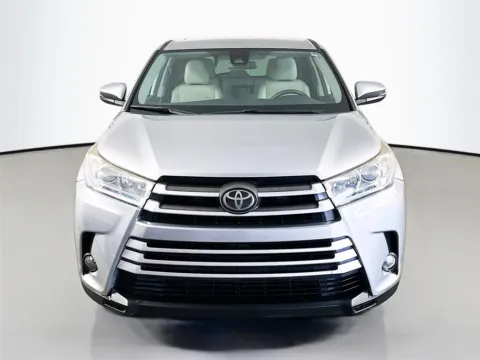 Photos of 2018 Toyota Highlander LE for sale in Fort Myers, FL at CarLink Fort Myers