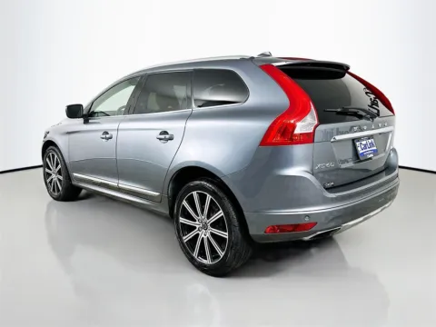 More photos of 2017 Volvo XC60 T6 Inscription at CarLink Fort Myers, FL