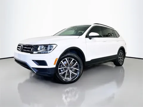 Another view of 2019 Volkswagen Tiguan 2.0T SE for sale in Fort Myers, FL at CarLink Fort Myers