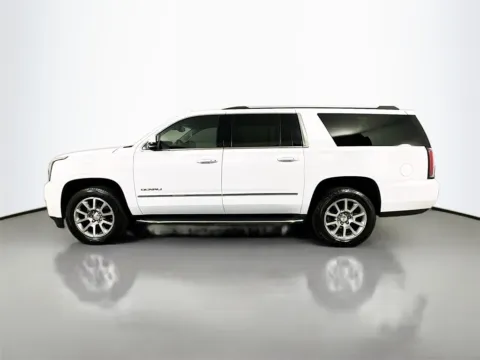 More photos of 2020 GMC Yukon XL Denali at CarLink Fort Myers, FL