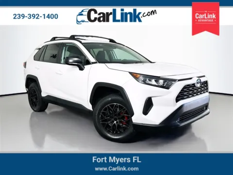 White 2021 Toyota RAV4 LE for sale in Fort Myers, FL