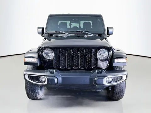 Photos of 2022 Jeep Gladiator Sport for sale in Fort Myers, FL at CarLink Fort Myers