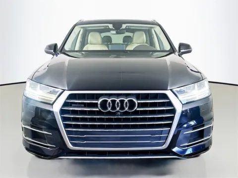 Photos of 2019 Audi Q7 45 Premium Plus for sale in Fort Myers, FL at CarLink Fort Myers