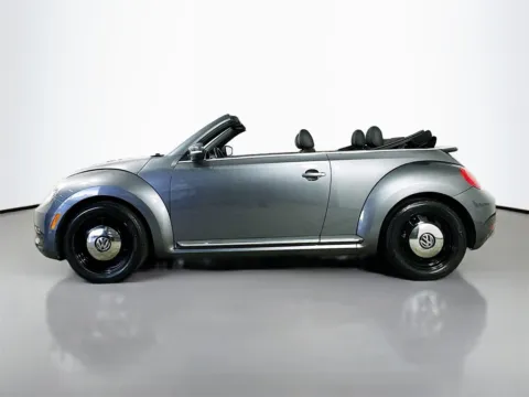 More photos of 2013 Volkswagen Beetle 2.5L at CarLink Fort Myers, FL
