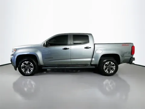More photos of 2021 Chevrolet Colorado Z71 at CarLink Fort Myers, FL