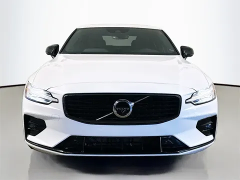Photos of 2022 Volvo S60 B5 R-Design for sale in Fort Myers, FL at CarLink Fort Myers