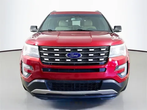 Photos of 2016 Ford Explorer XLT for sale in Fort Myers, FL at CarLink Fort Myers