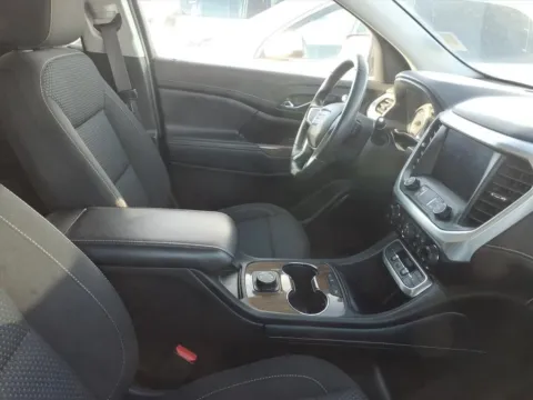 More photos of 2022 GMC Acadia SLE at Gregg Young Chevrolet GMC of Columbus, NE