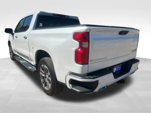 More photos of 2024 Chevrolet Silverado 1500 High Country at Gregg Young Chevrolet GMC of Columbus, NE