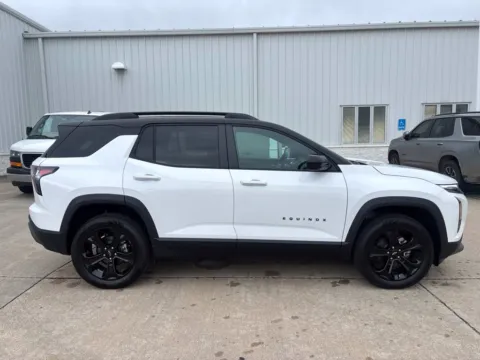 More photos of 2027 Chevrolet Equinox LT at Gregg Young Chevrolet GMC of Columbus, NE