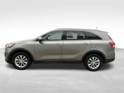 Another view of 2018 Kia Sorento LX for sale in Columbus, NE at Gregg Young Chevrolet GMC of Columbus