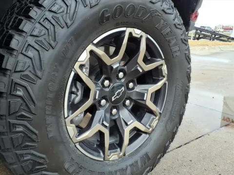 More photos of 2023 Chevrolet Colorado ZR2 at Gregg Young Chevrolet GMC of Columbus, NE