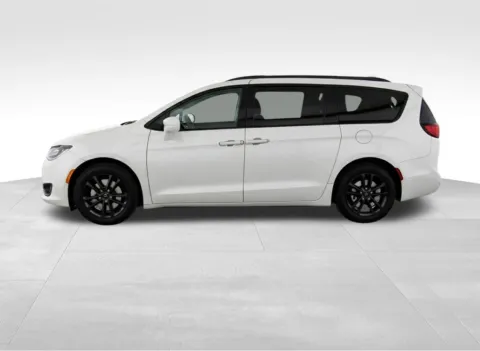 More photos of 2020 Chrysler Pacifica Launch Edition at Gregg Young Chevrolet GMC of Columbus, NE