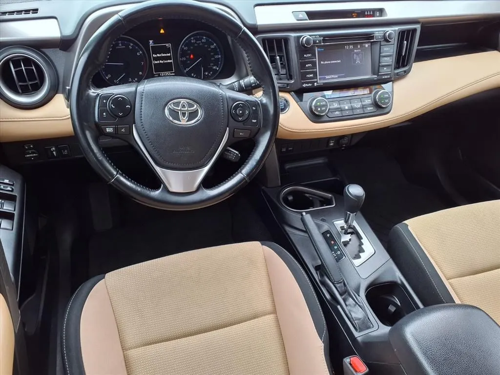 2018 Toyota RAV4 XLE photo 4