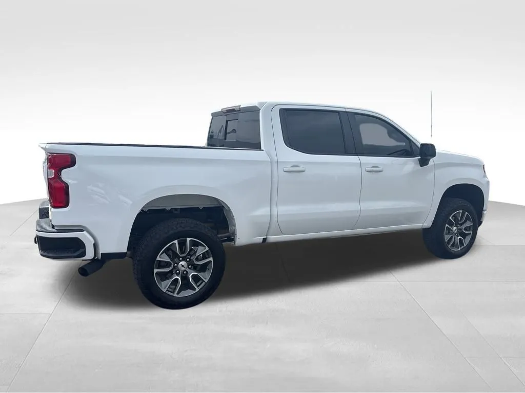 2020 Chevrolet Silverado 1500 RST photo 3