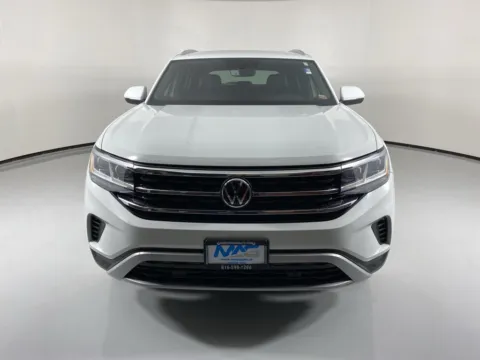 Photos of 2021 Volkswagen Atlas Cross Sport 3.6L V6 SE w/Technology for sale in Blue Springs, MO at MAG Auto - Munsterman Automotive Group
