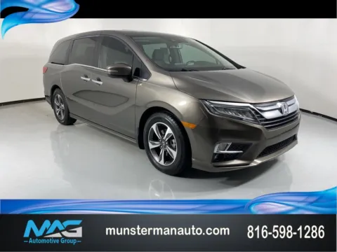 Gray 2019 Honda Odyssey Touring for sale in Blue Springs, MO