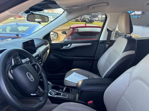 More photos of 2022 Ford Escape SEL at MAG Auto - Munsterman Automotive Group, MO