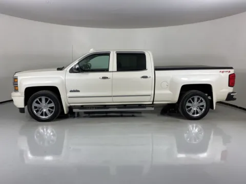 More photos of 2015 Chevrolet Silverado 1500 High Country at MAG Auto - Munsterman Automotive Group, MO