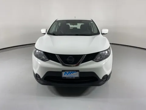 Photos of 2019 Nissan Rogue Sport S for sale in Blue Springs, MO at MAG Auto - Munsterman Automotive Group