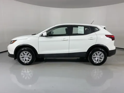 More photos of 2019 Nissan Rogue Sport S at MAG Auto - Munsterman Automotive Group, MO