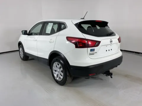 More photos of 2019 Nissan Rogue Sport S at MAG Auto - Munsterman Automotive Group, MO