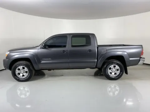 More photos of 2011 Toyota Tacoma at MAG Auto - Munsterman Automotive Group, MO