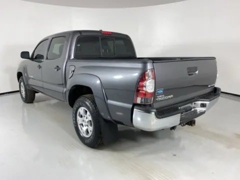 More photos of 2011 Toyota Tacoma at MAG Auto - Munsterman Automotive Group, MO