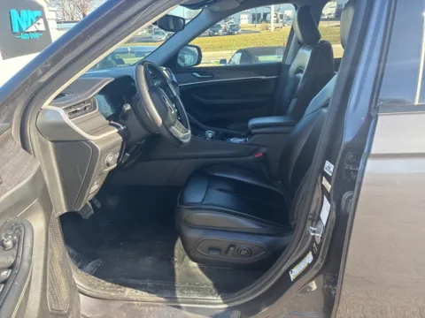 More photos of 2023 Jeep Grand Cherokee L Limited at MAG Auto - Munsterman Automotive Group, MO