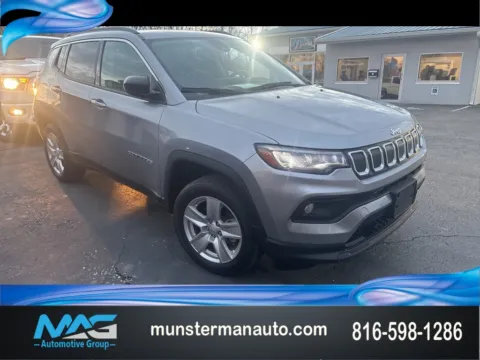 Silver 2022 Jeep Compass Latitude for sale in Blue Springs, MO